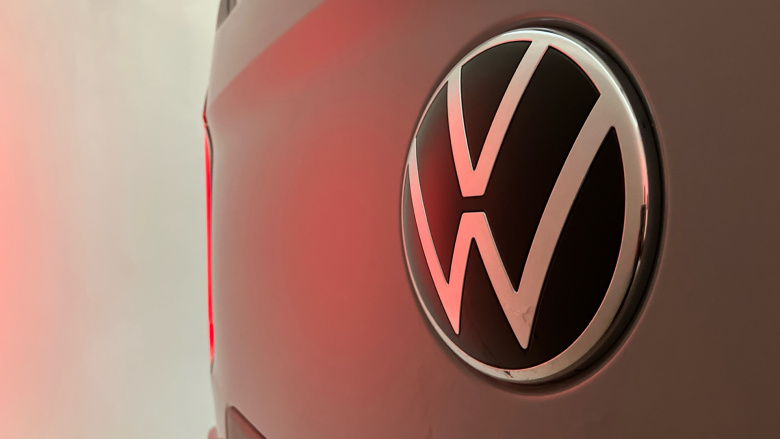 Volkswagen Transporter T32 Swb Electric 160kW 65kWh Commerce Pro Van Auto